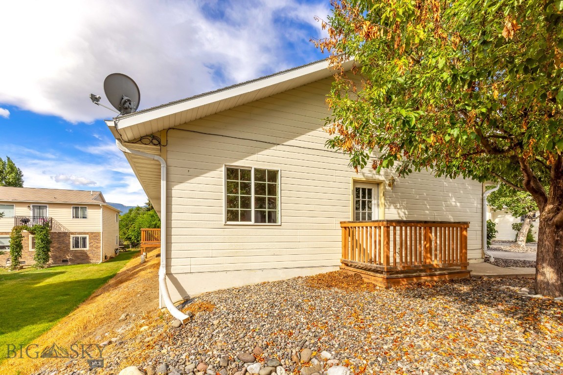 1202 Wineglass Court C