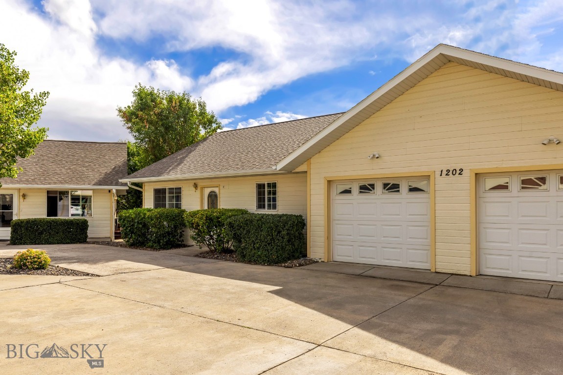 1202 Wineglass Court C