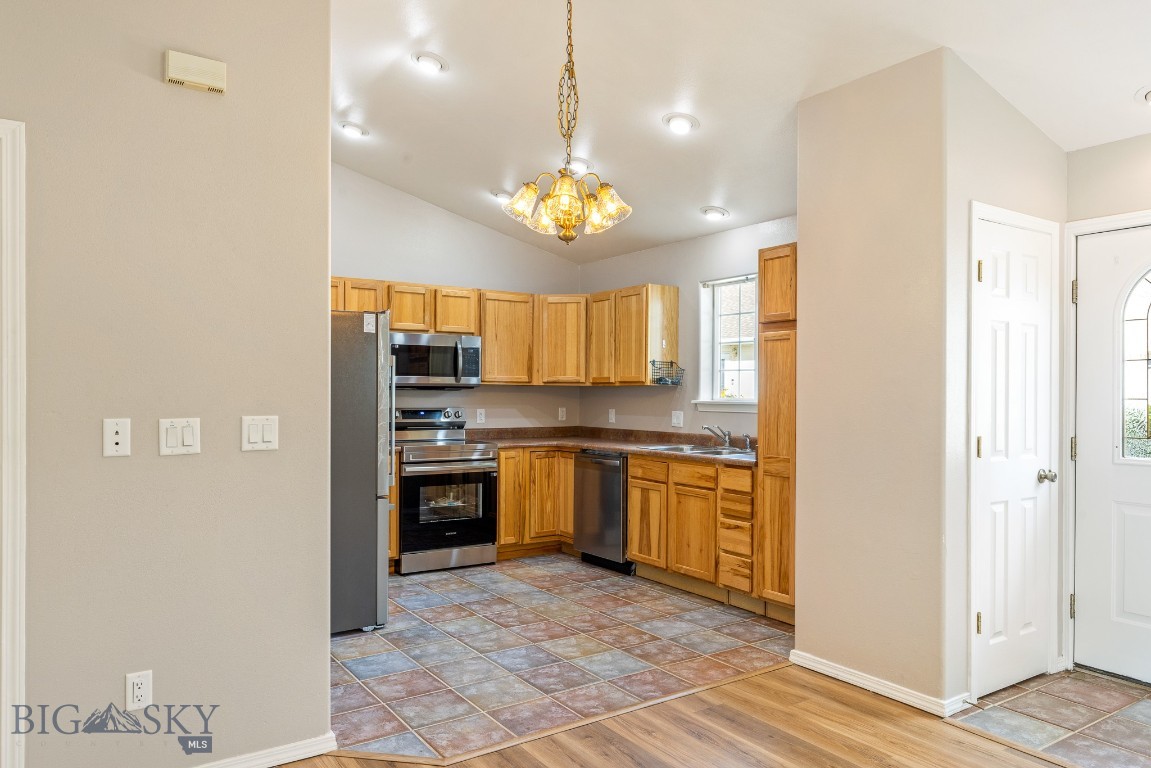 1202 Wineglass Court C