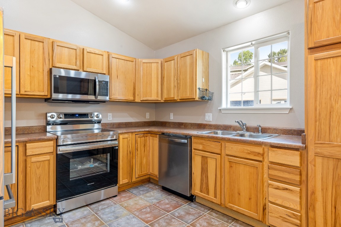 1202 Wineglass Court C