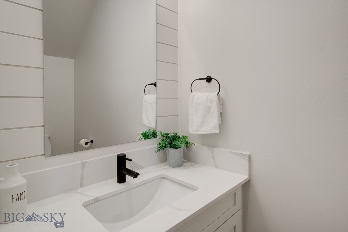 901 Scenic Trail 17