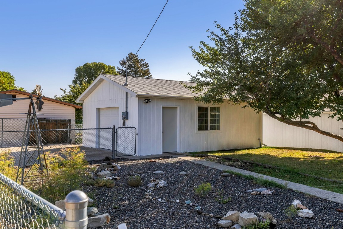 610 W Front Street