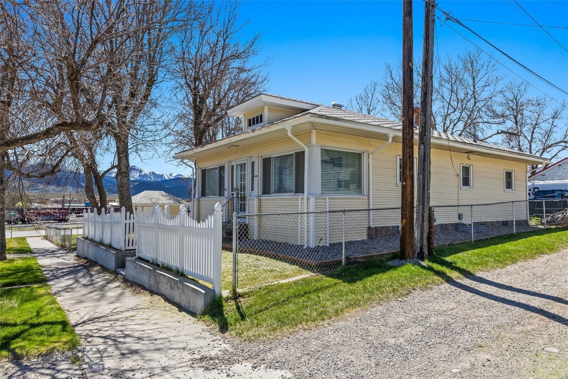 405 N C Street