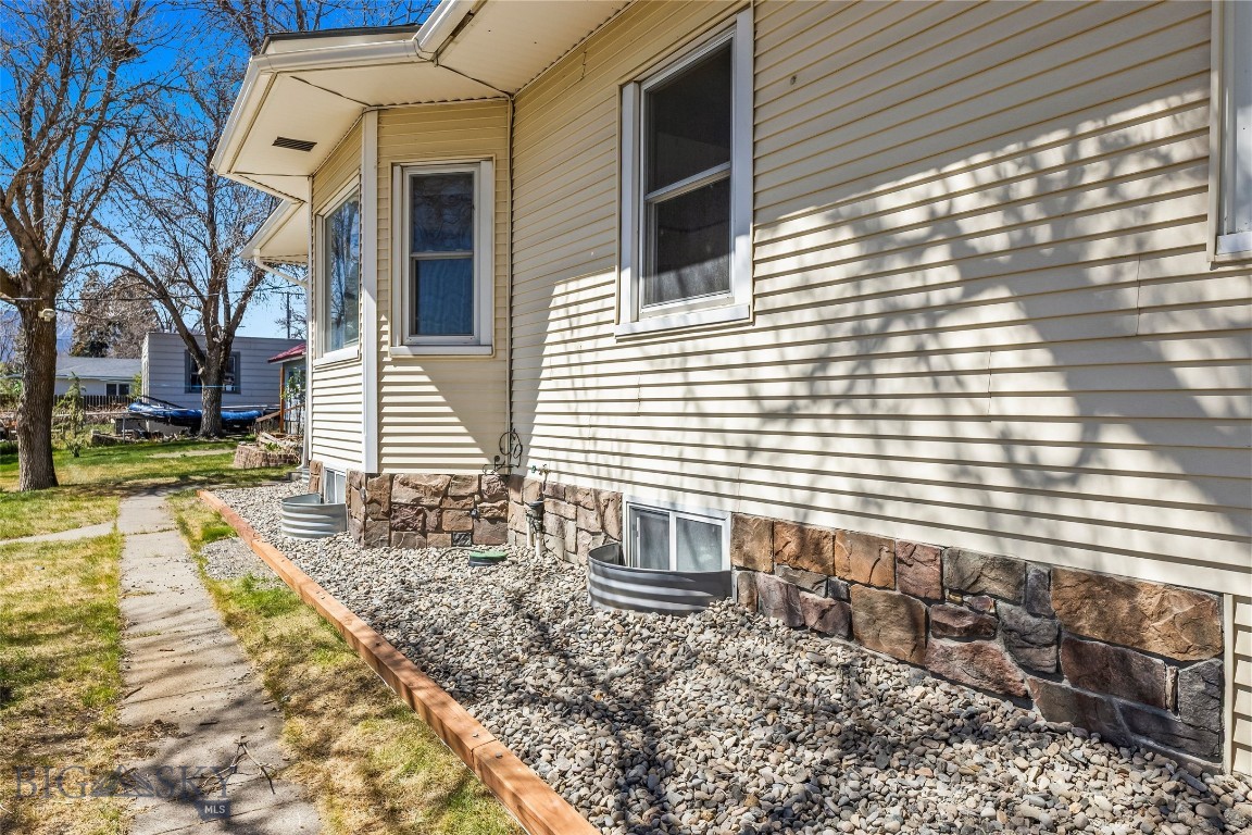 405 N C Street
