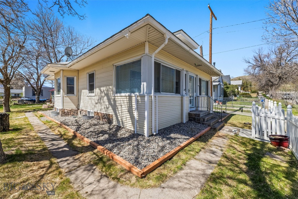 405 N C Street