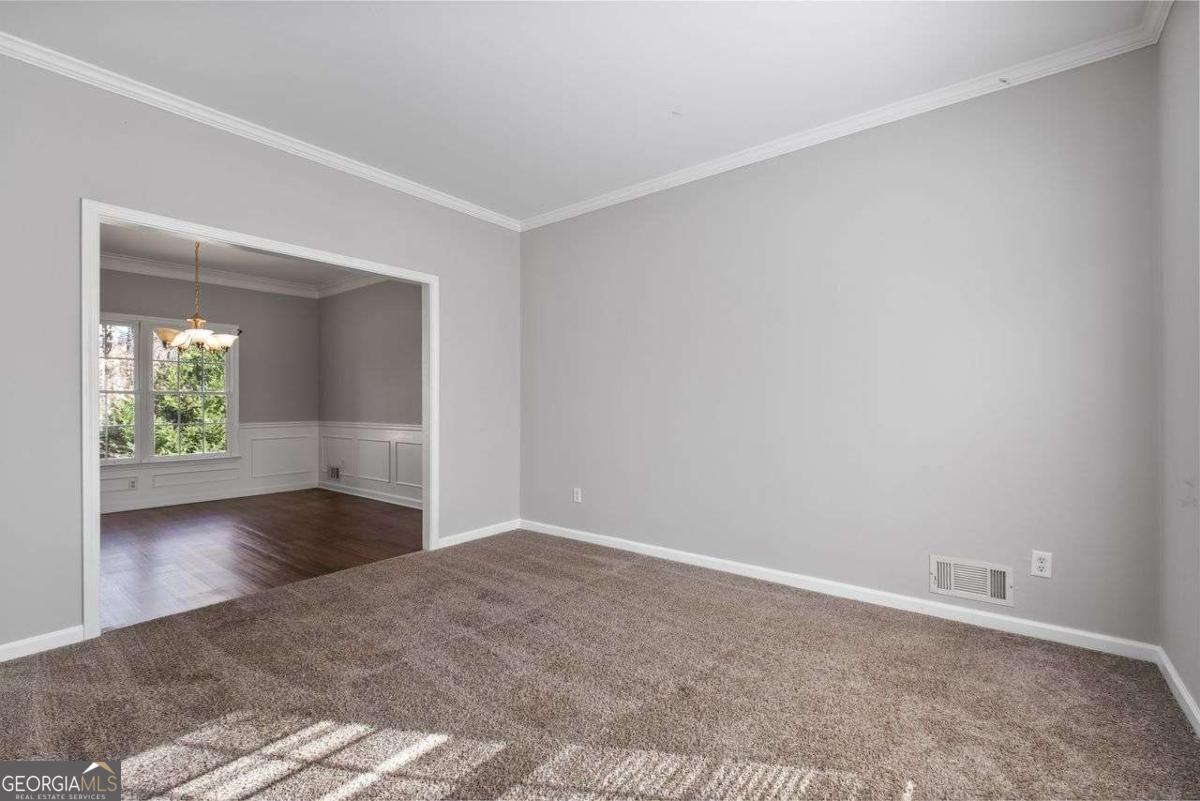 680 SOMERSET VALE Drive