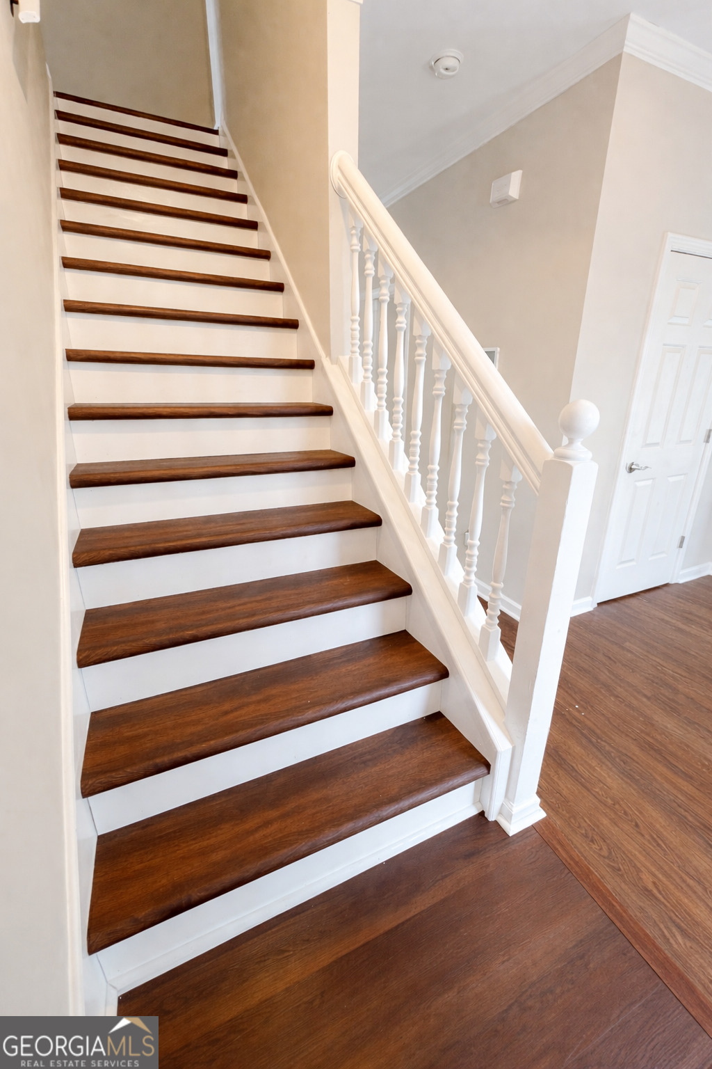 680 SOMERSET VALE Drive