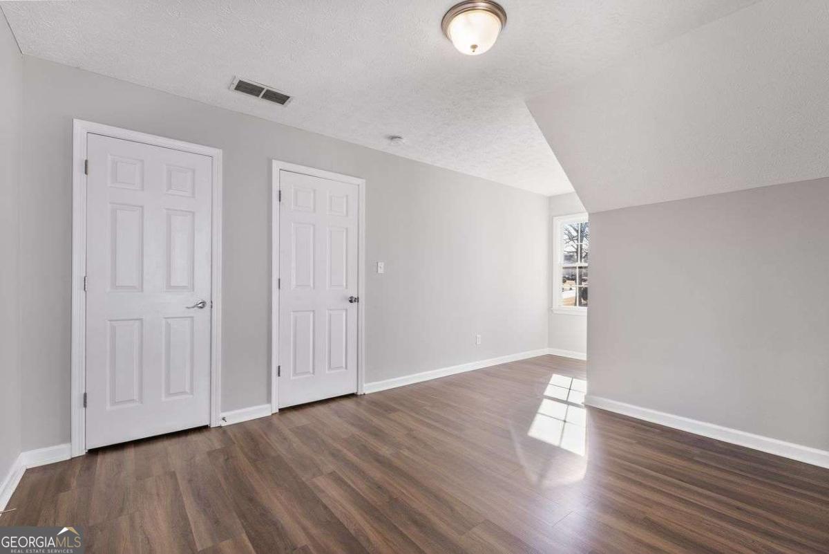 680 SOMERSET VALE Drive