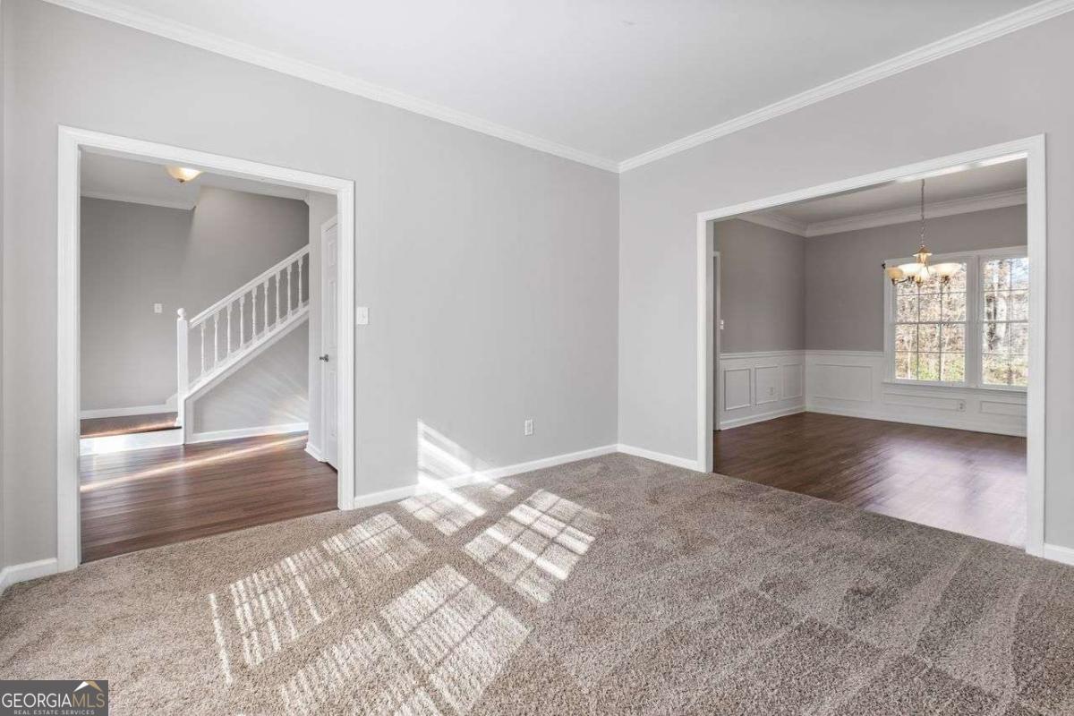 680 SOMERSET VALE Drive