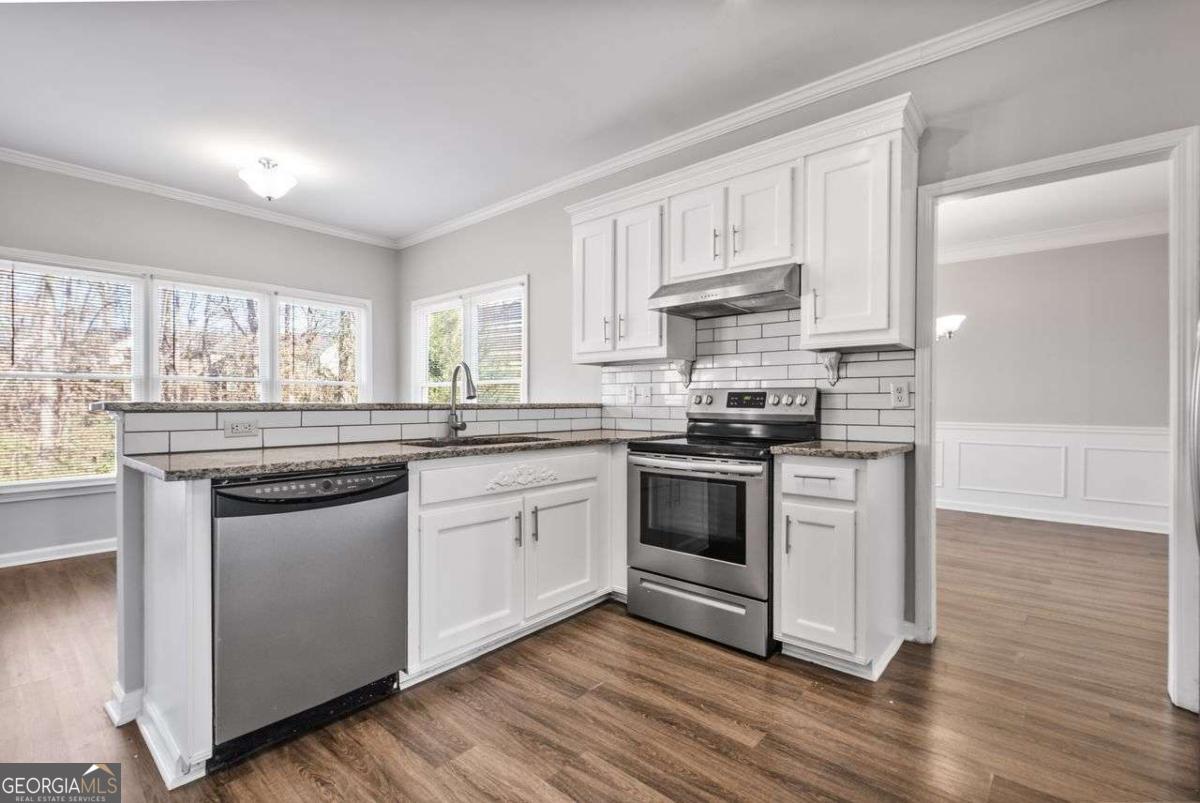 680 SOMERSET VALE Drive