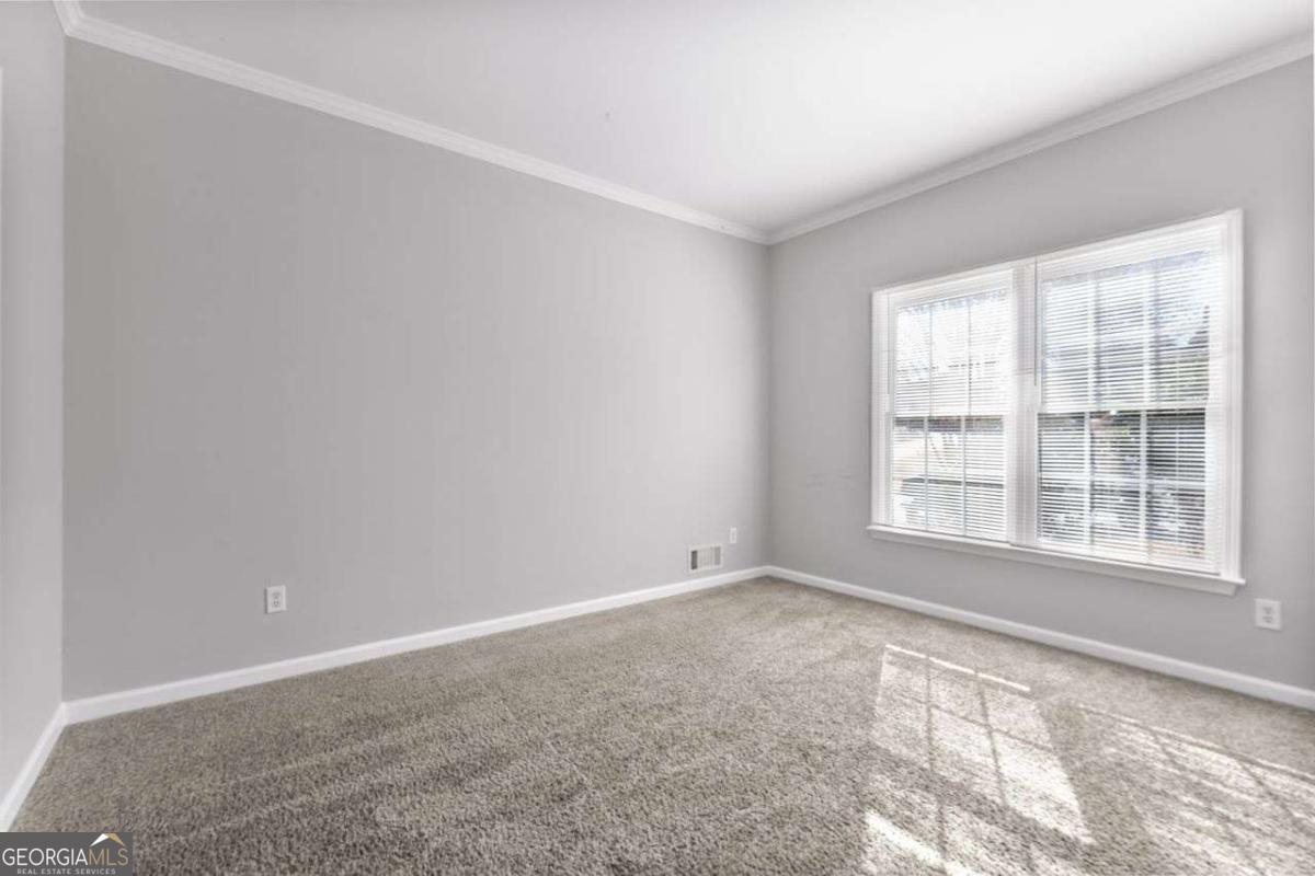 680 SOMERSET VALE Drive