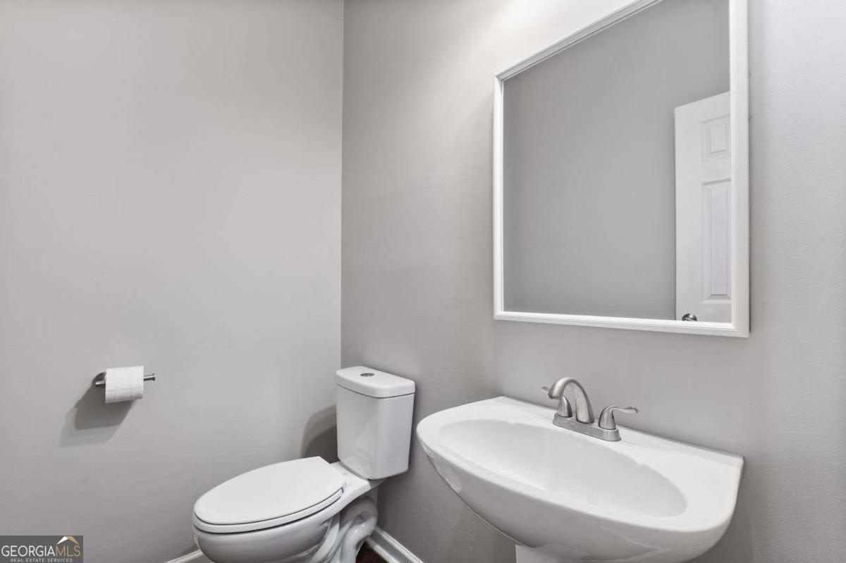 680 SOMERSET VALE Drive