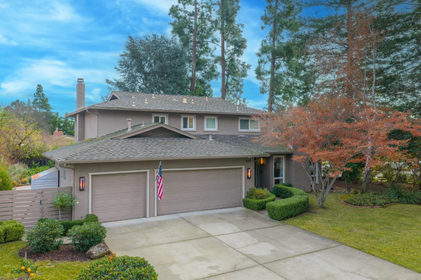 999 Hayman Place