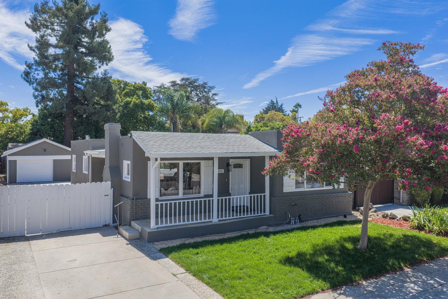 1516 Hester AVE