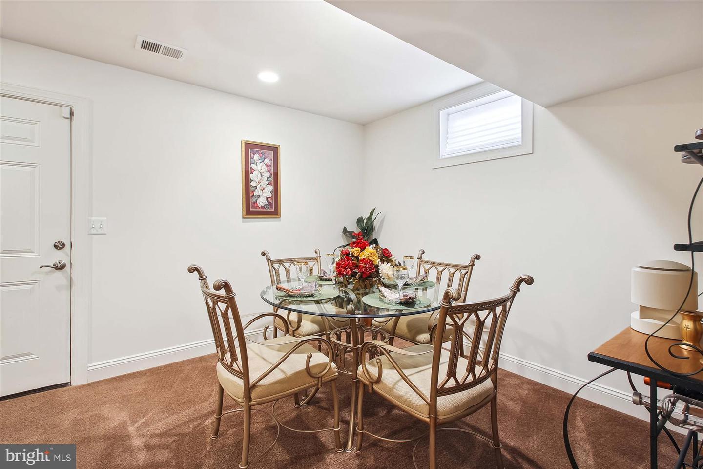 1712 VERONICA WAY