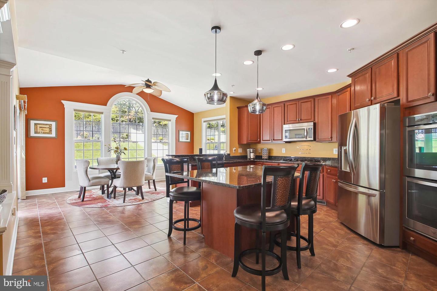 1712 VERONICA WAY
