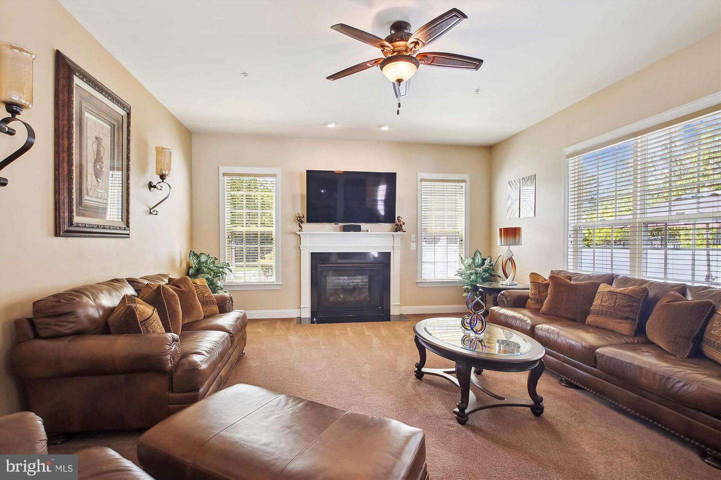 1712 VERONICA WAY