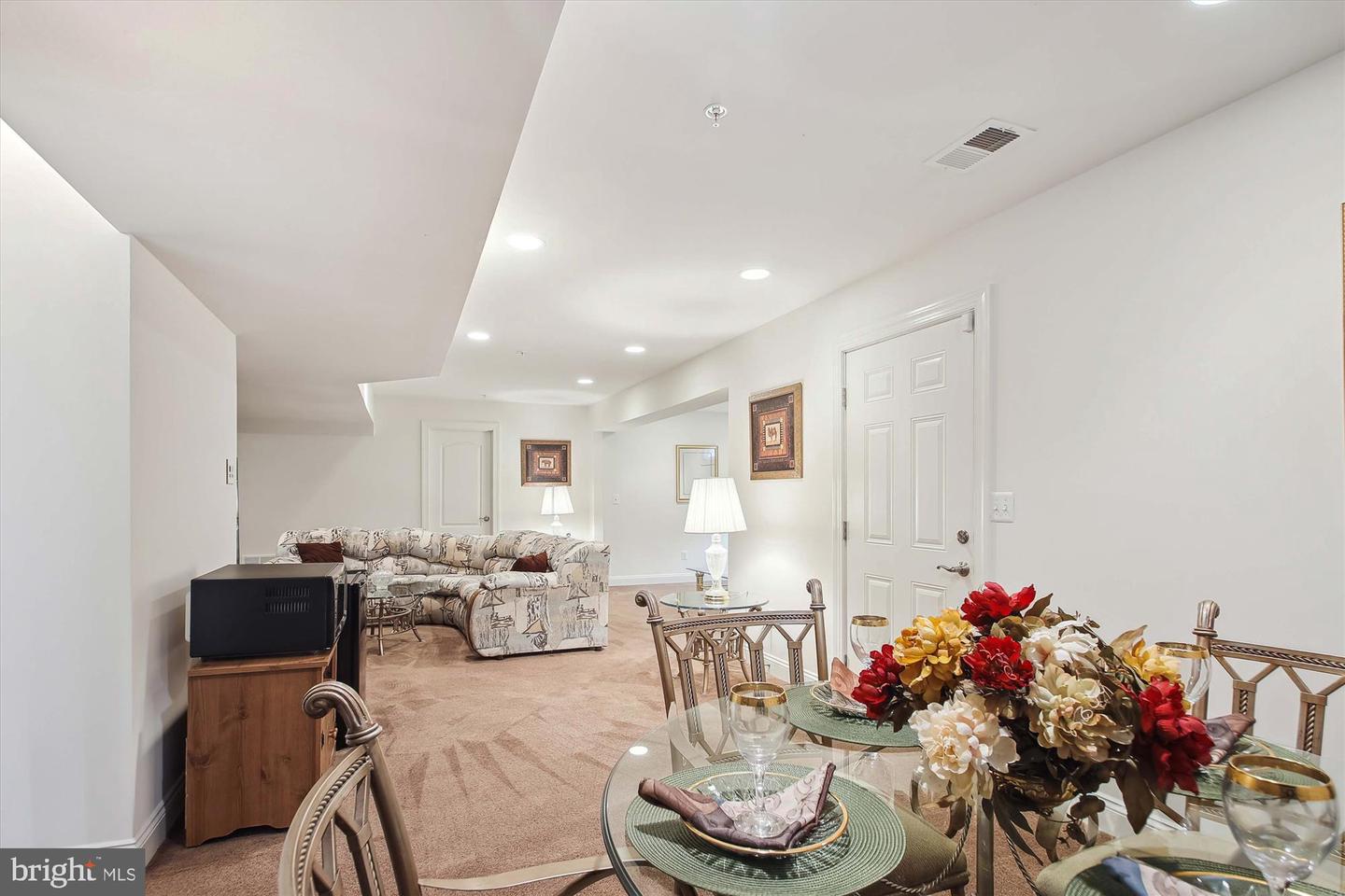 1712 VERONICA WAY