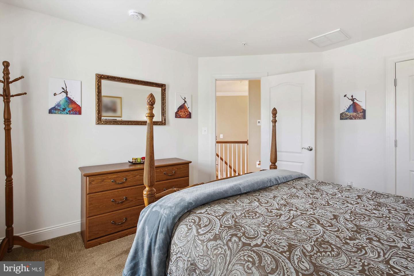 1712 VERONICA WAY