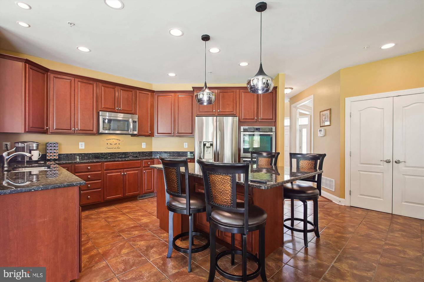 1712 VERONICA WAY