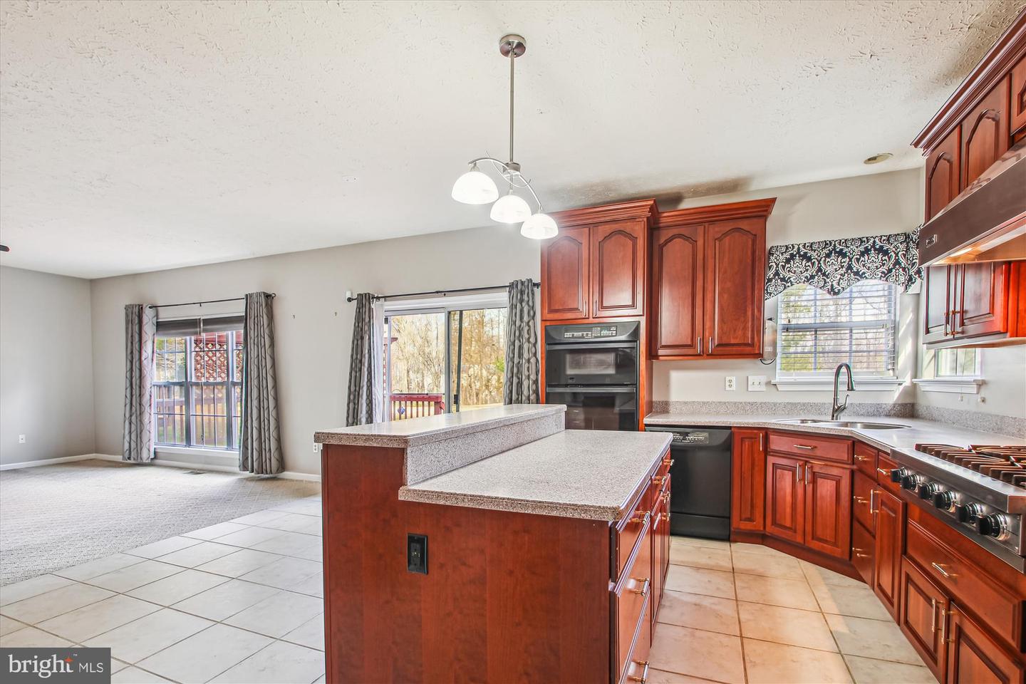 2420 Hightee COURT