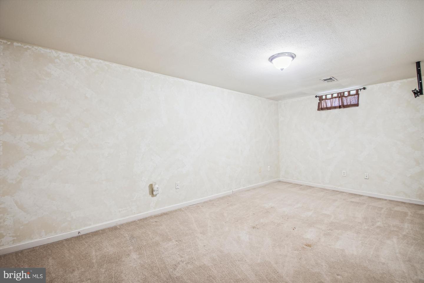 2420 Hightee COURT