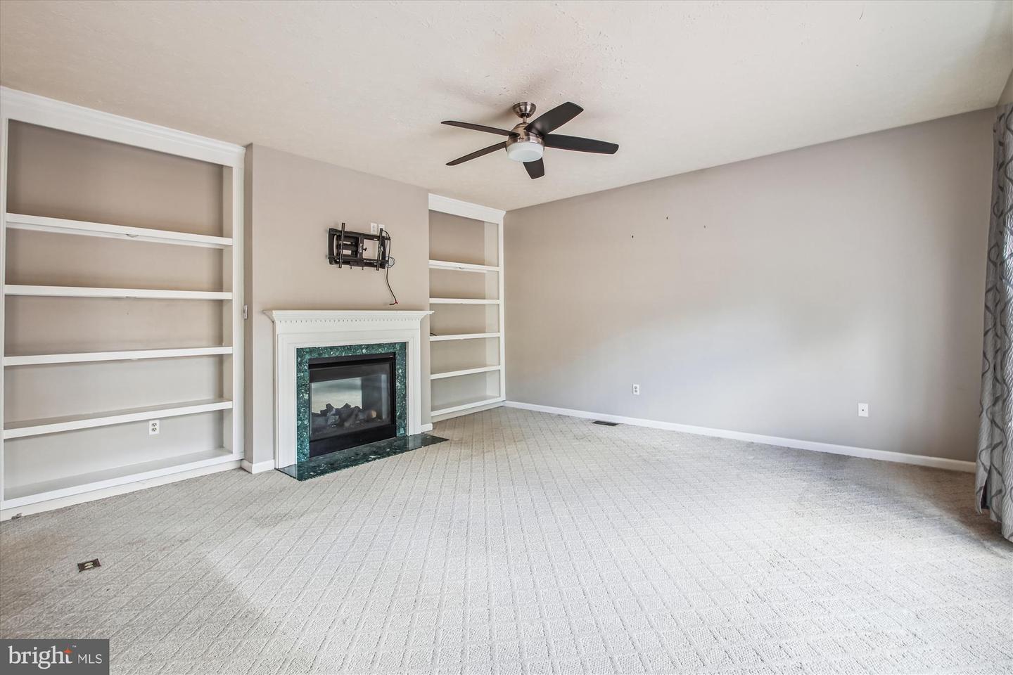 2420 Hightee COURT