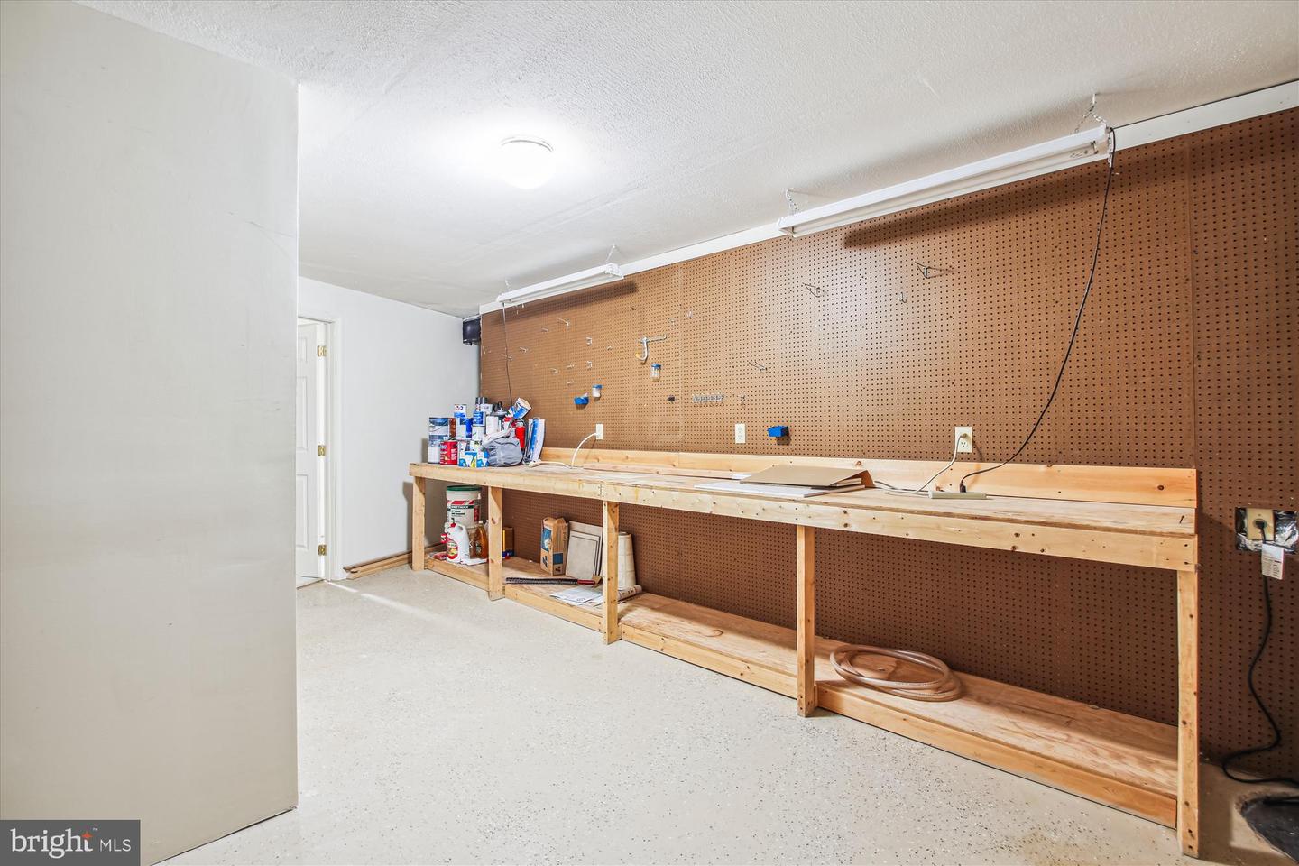 2420 Hightee COURT