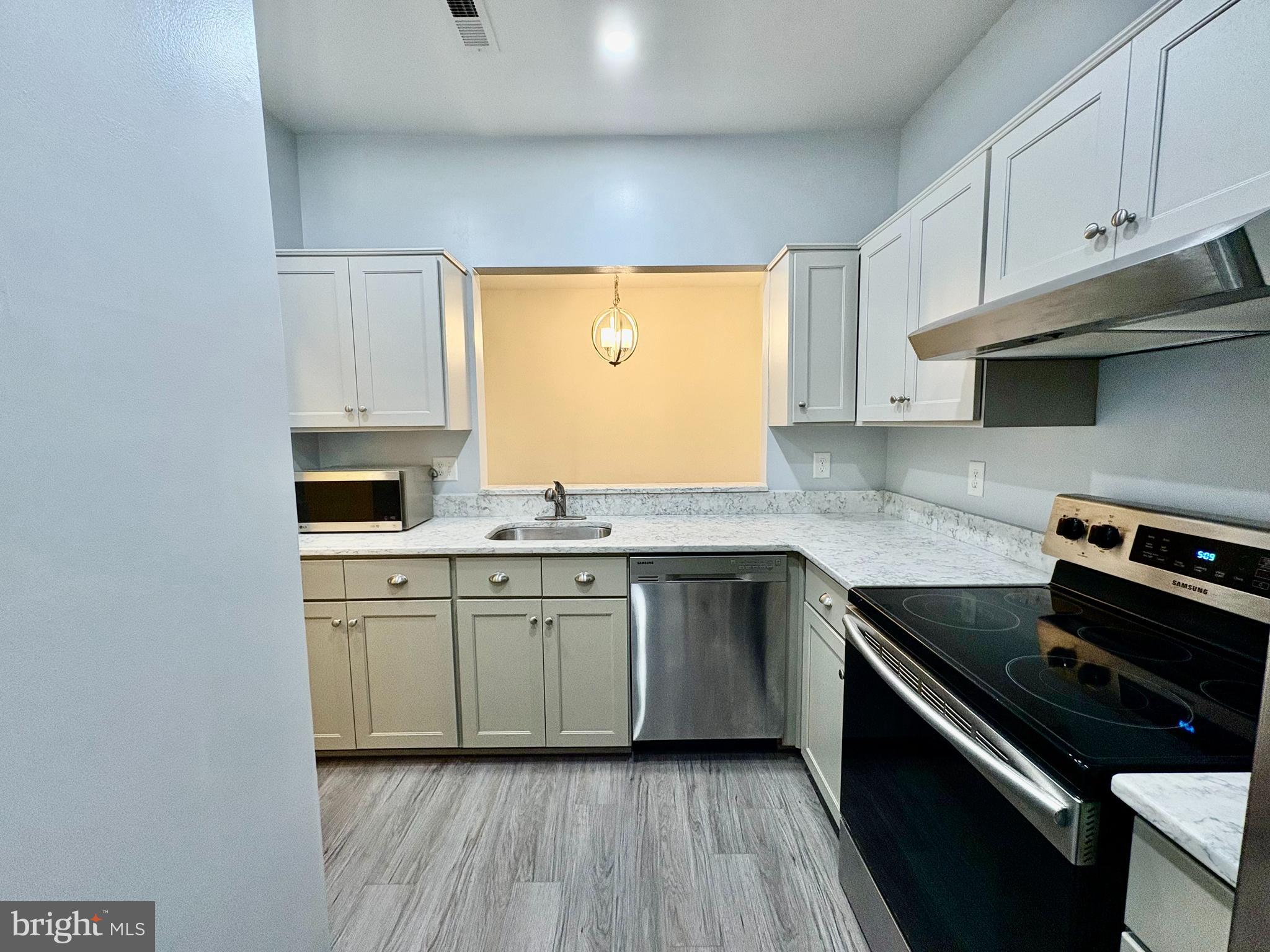 606 MOONGLOW ROAD 103