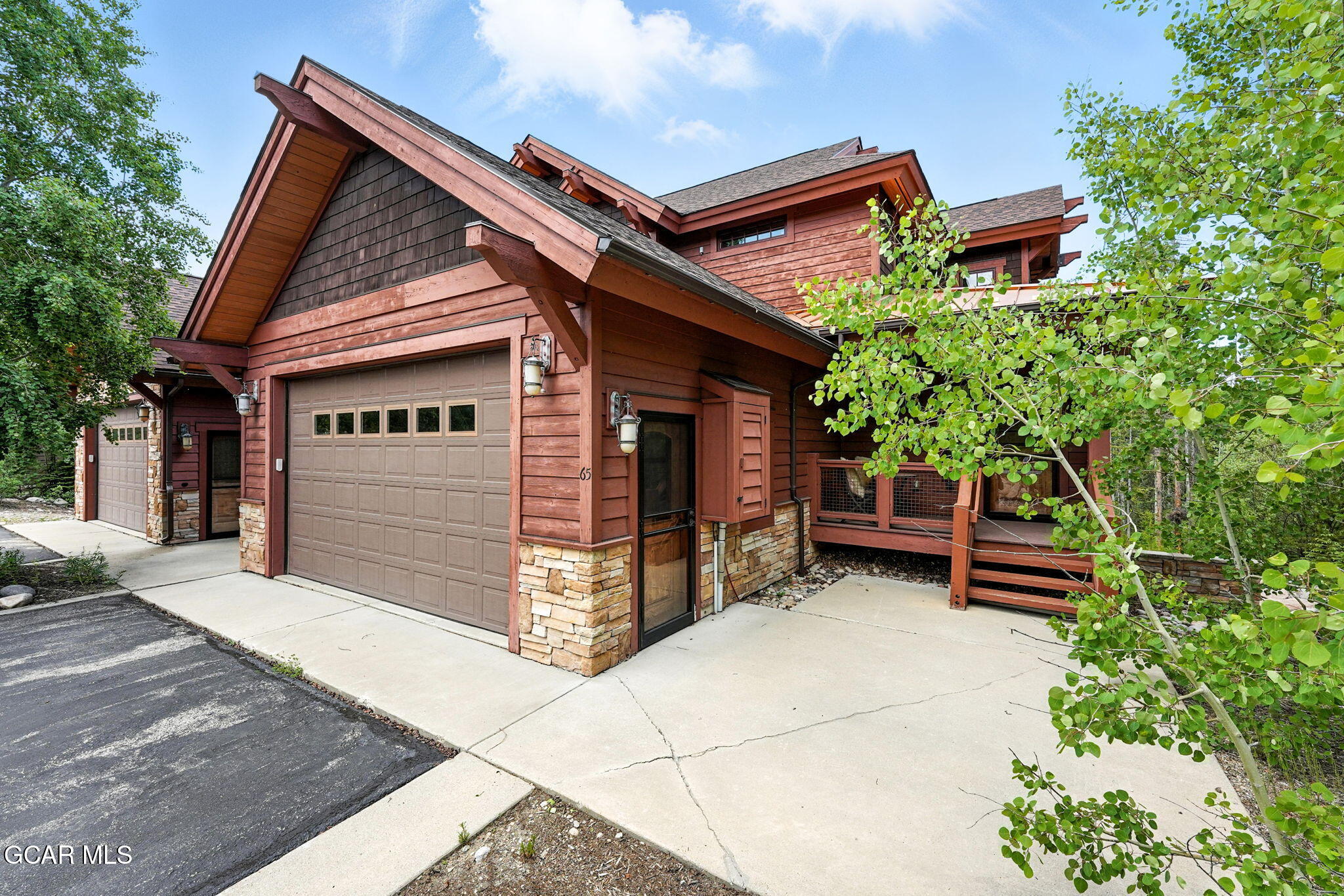 65 LAKE TRAIL Court