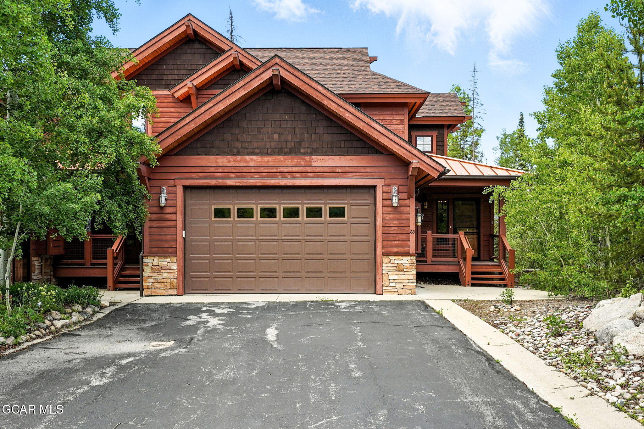 65 LAKE TRAIL Court