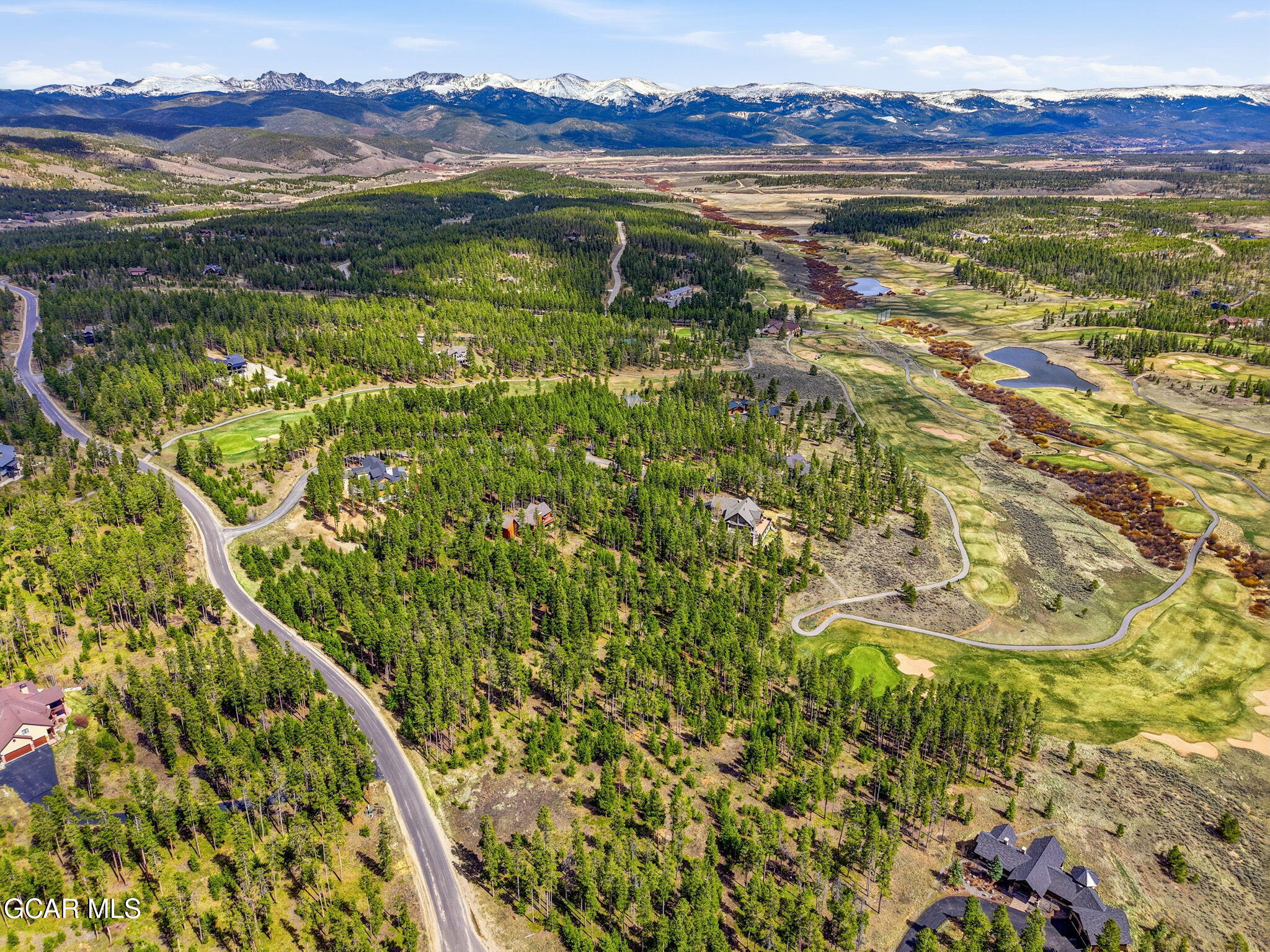 930 GCR 511/Golf Course Circle