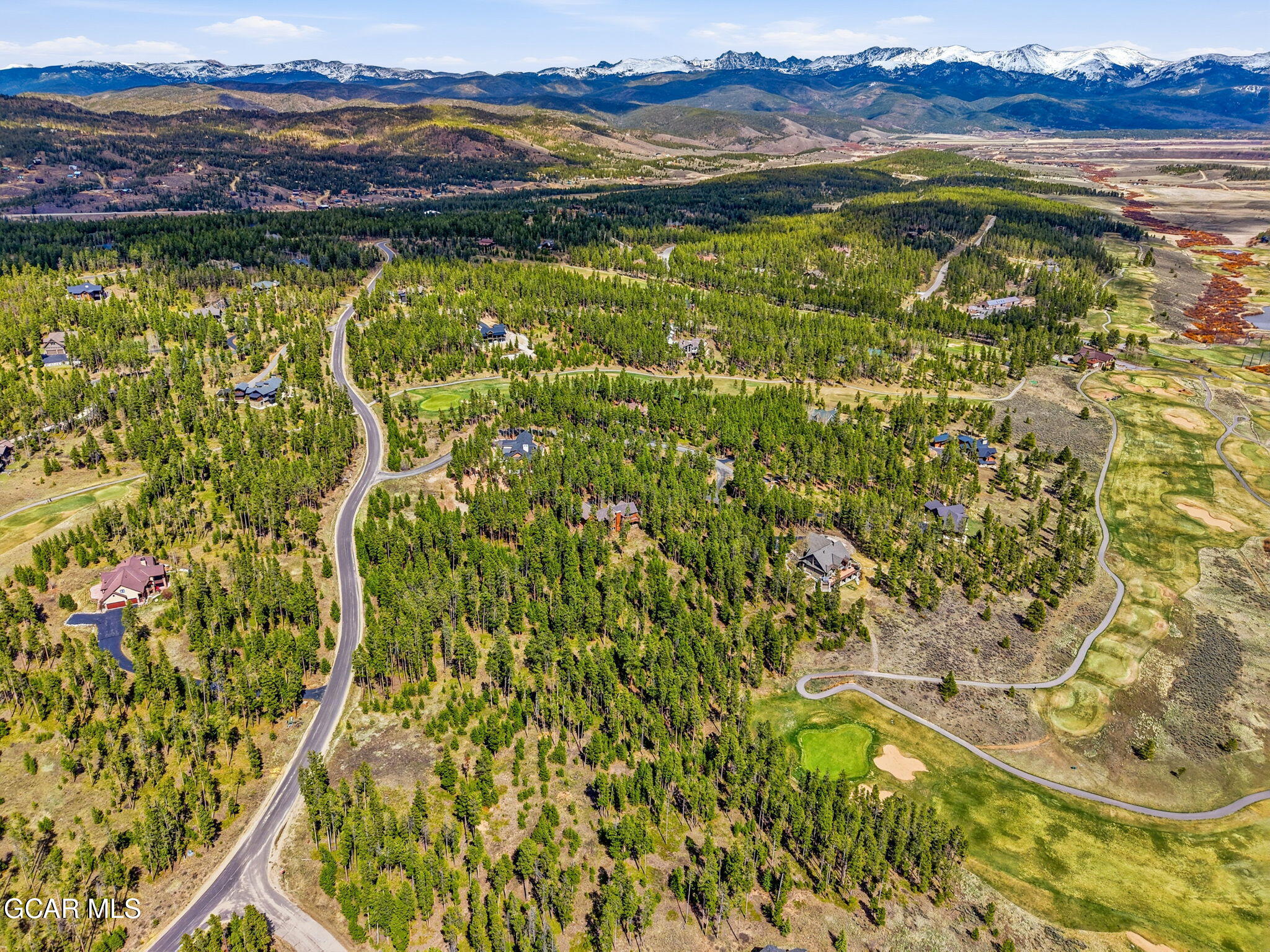 930 GCR 511/Golf Course Circle