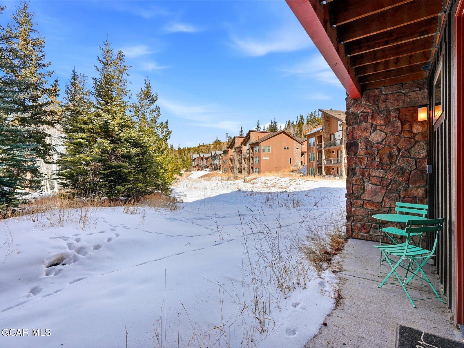 15 ADVENTURE Avenue