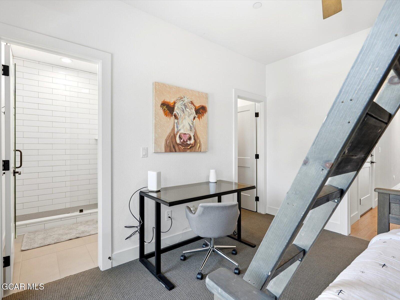 15 ADVENTURE Avenue