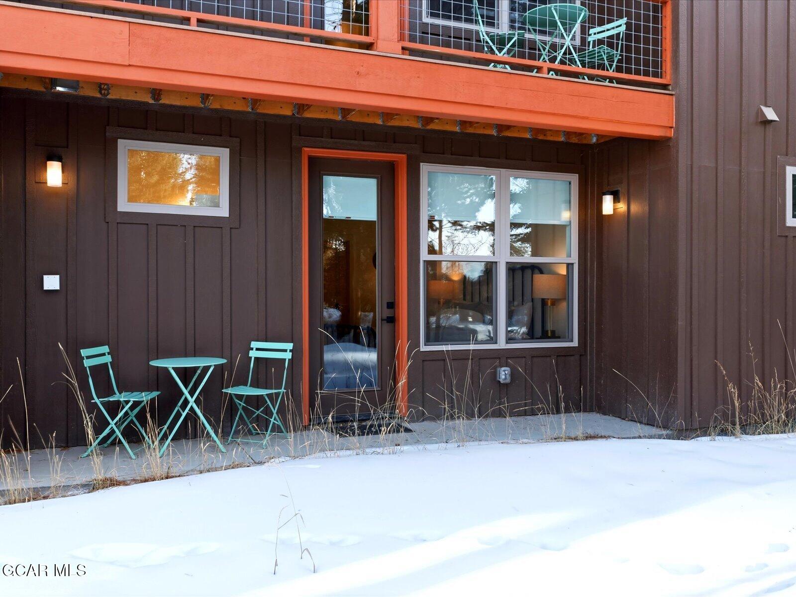 15 ADVENTURE Avenue