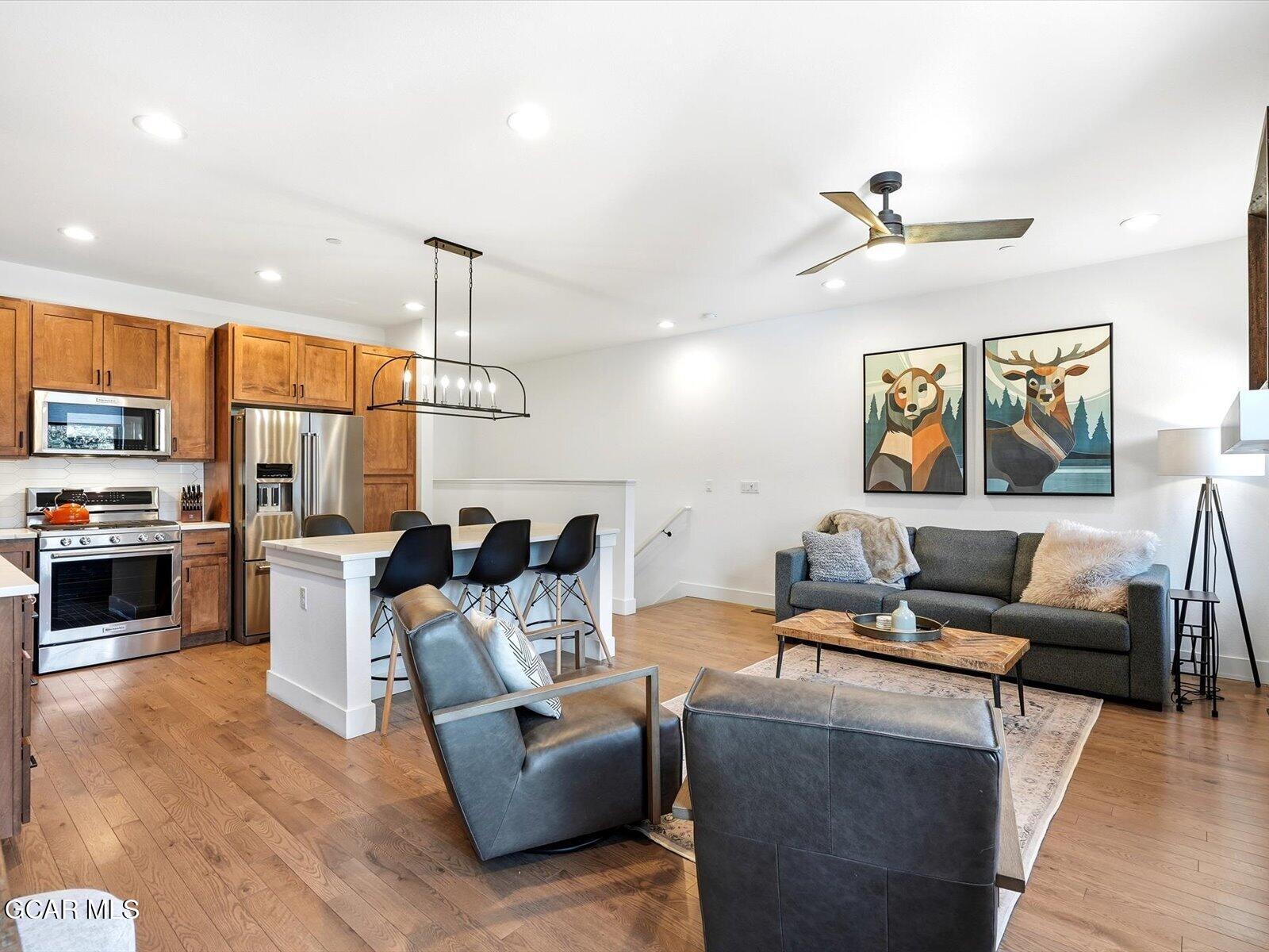 15 ADVENTURE Avenue