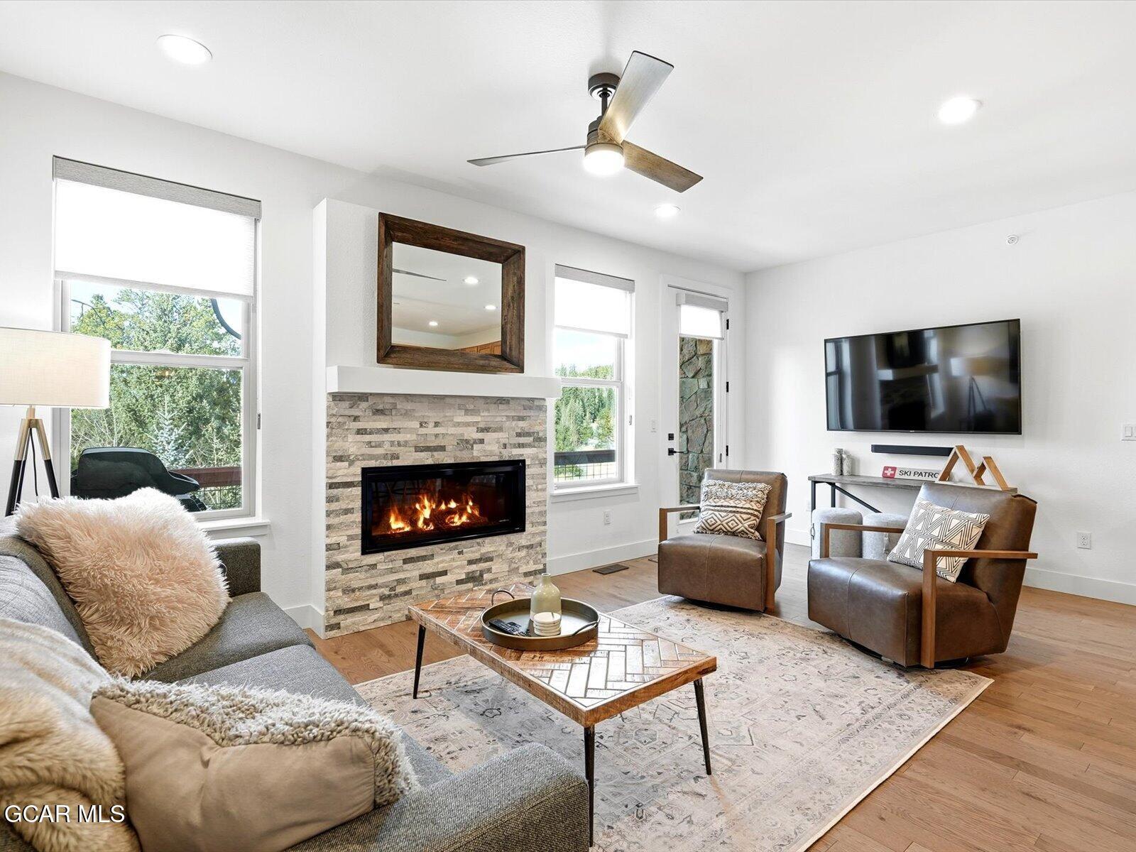 15 ADVENTURE Avenue