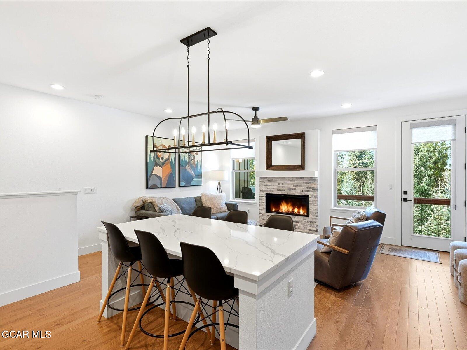 15 ADVENTURE Avenue