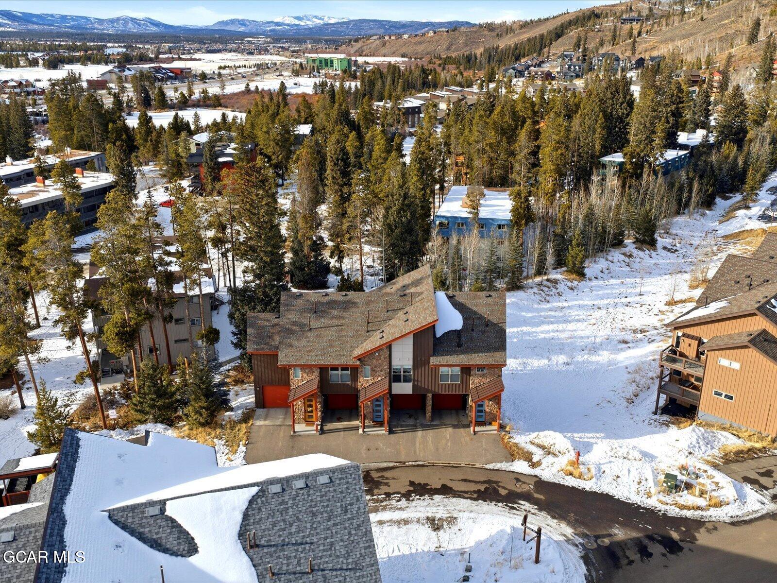 15 ADVENTURE Avenue