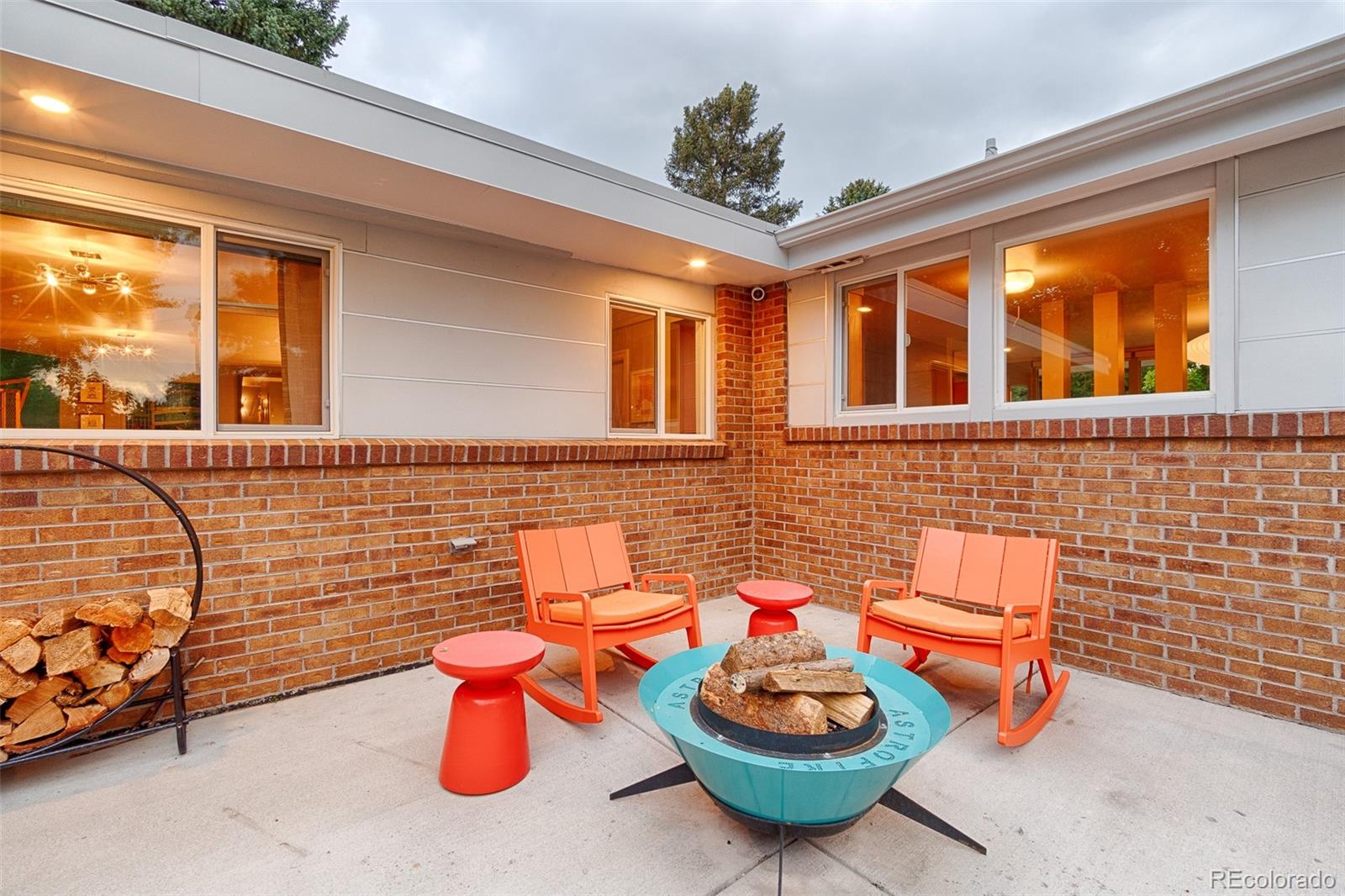 2435 S Dahlia Lane