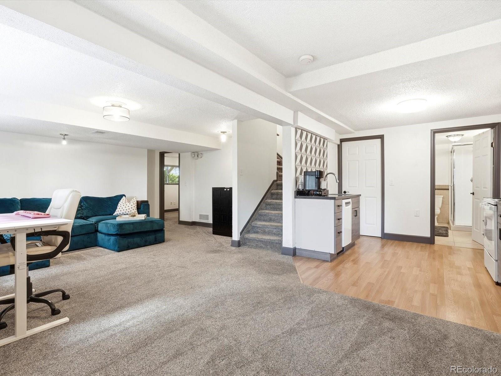 8016 S Vine Way