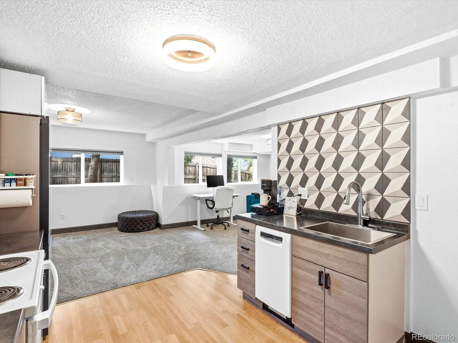 8016 S Vine Way