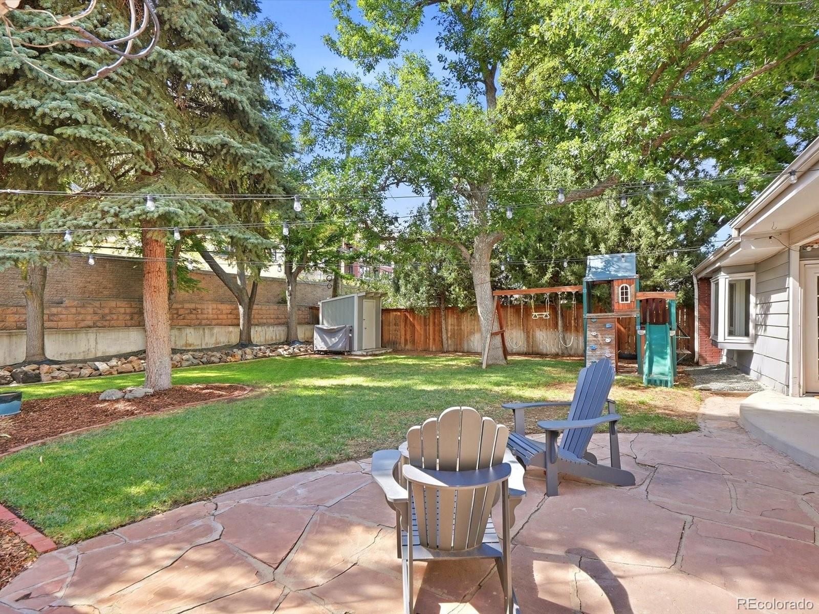 2338 E Floyd Place