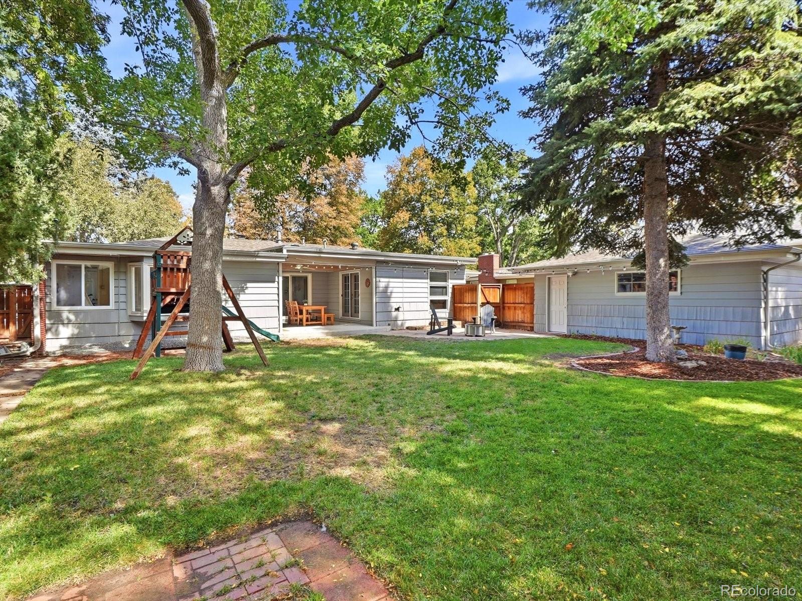 2338 E Floyd Place
