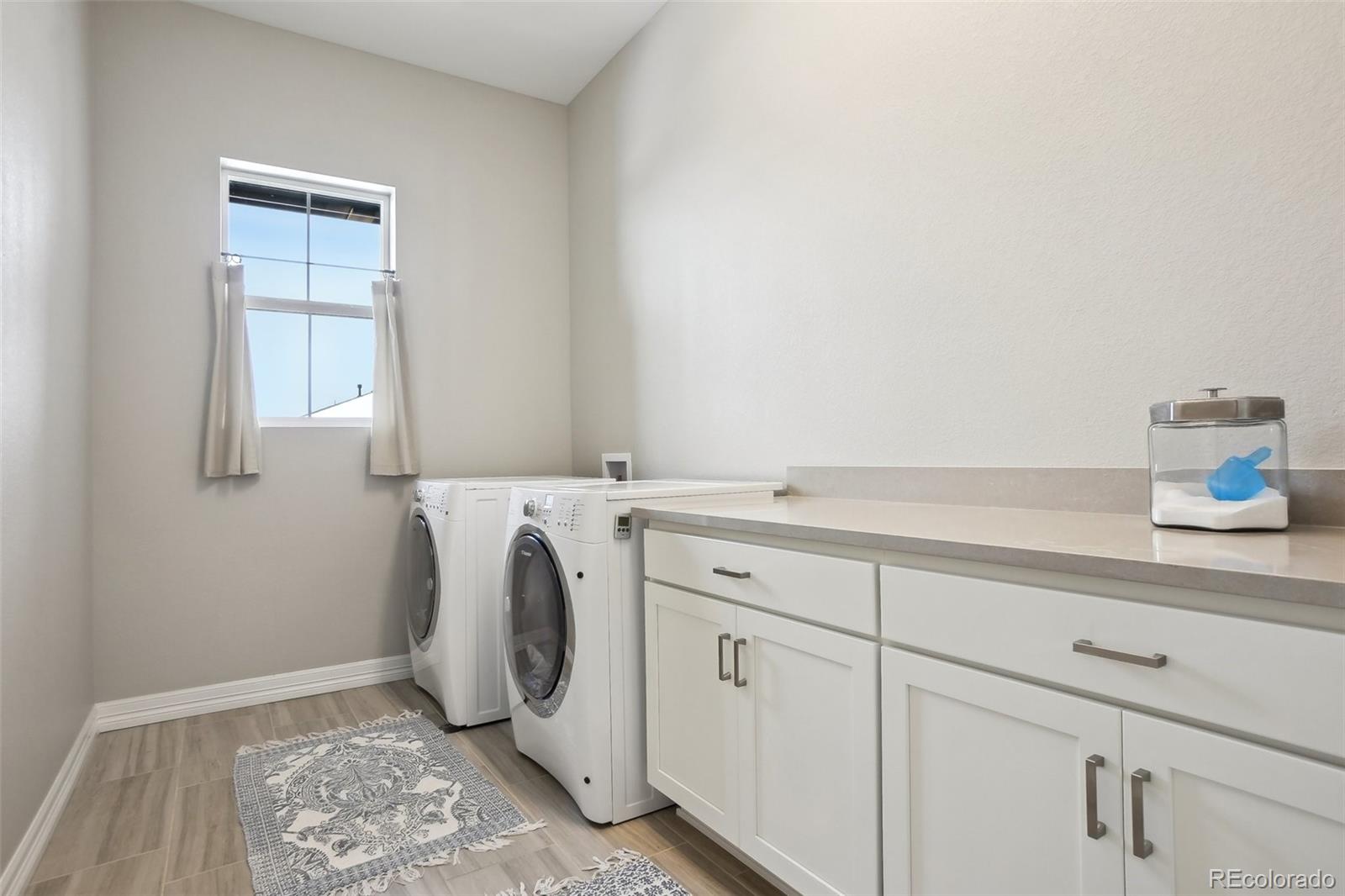 5622 Shadescale Way