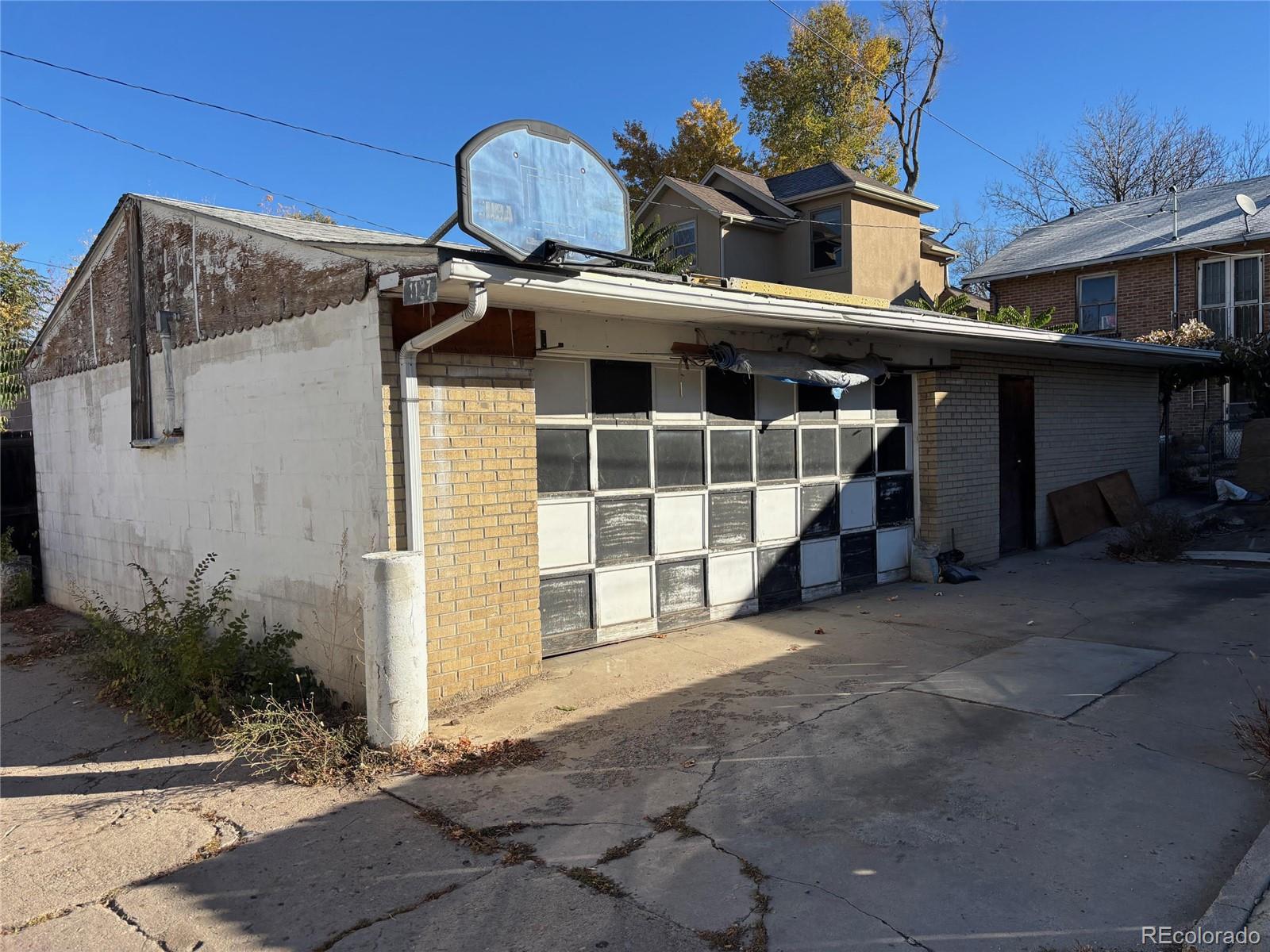 1127 S Ogden Street
