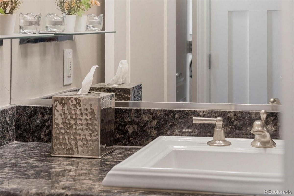 1301 Speer Boulevard Unit: 809