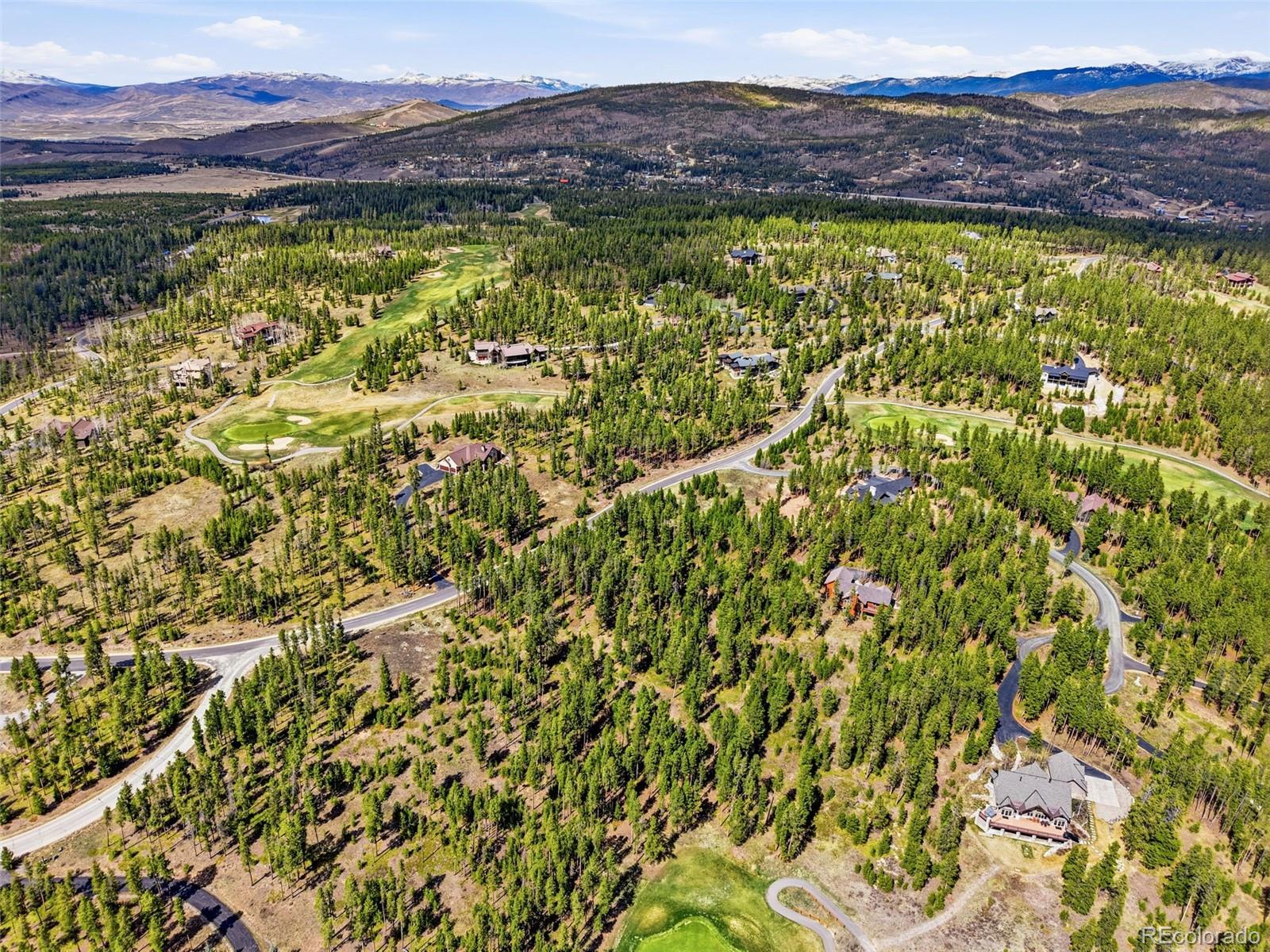 930 GCR 511/Golf Course Circle