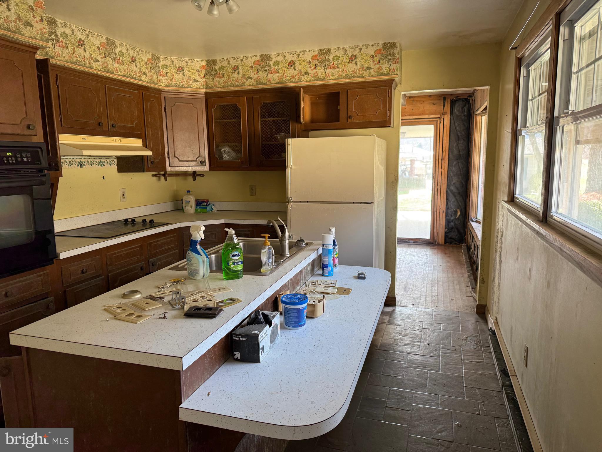 18425 TAKOMA DRIVE SW